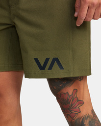 3 Grappler Elastic Walkshorts 17" Green AVYWS00173 RVCA