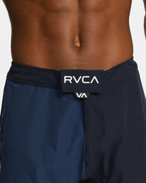 9 Fight Scrapper Elastic Walkshorts 15" Blue AVYWS00174 RVCA