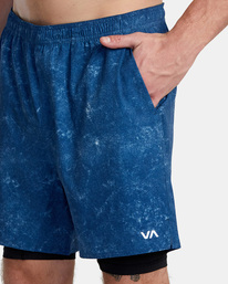 6 Yogger Train 2-In-1 Elastic Waist Workout Shorts 17" Blue AVYWS00229 RVCA