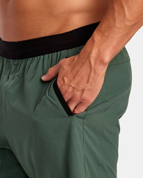 8 Yogger Plus 18" Training Shorts Green AVYWS00234 RVCA