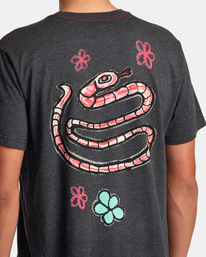 6 Oblow Snake Tee Black AVYZT01220 RVCA
