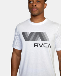 9 VA RVCA Blur Tee White AVYZT01370 RVCA