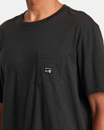 5 ANP Pocket Tee Black AVYZT01396 RVCA