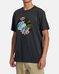 3 Motor Monstera Tee  AVYZT01547 RVCA