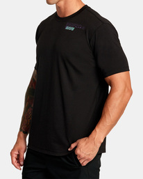 4 VA Sport Elevate Tee Black AVYZT01674 RVCA