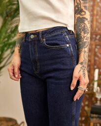 3 Camille Rowe Livin - Vaquero de cintura alta para Mujer Violeta C3PNRDRVP2 RVCA