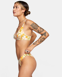 4 Avant Gardner Medium - Cheeky Coverage Bikini Bottoms for Women White C3SBRLRVP2 RVCA