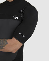 10 2/2mm Balance - Chest Zip Wetsuit for Men Black C42MRFRVMU RVCA