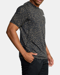 3 Sport Vent - Short Sleeve Vent T-Shirt for Men  C4KTMBRVP2 RVCA