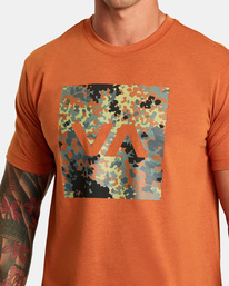 2 VA Box Fill Hunter Camo - T-Shirt for Men Brown F4SSMERVF2 RVCA