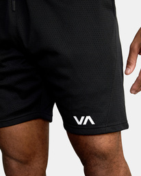 2 VA Mesh 19" - Elasticated Walkshorts for Men Black F4WKMDRVF2 RVCA