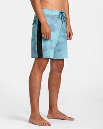 6 Apex Boardshorts 18" Blue M1042RLT RVCA