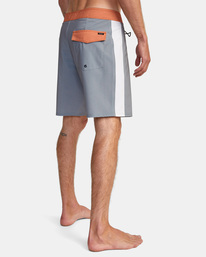 5 Apex Boardshorts 18" Green M1042RLT RVCA