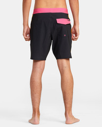 2 Apex Boardshorts 18" Black M1042RLT RVCA
