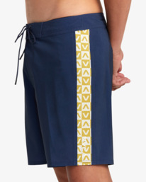 3 Apex Boardshorts 18" Blue M1042RLT RVCA