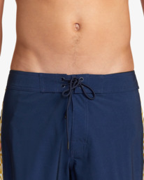 8 Apex Boardshorts 18" Blue M1042RLT RVCA