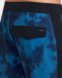 7 Apex Boardshorts 18" Blue M1042RLT RVCA