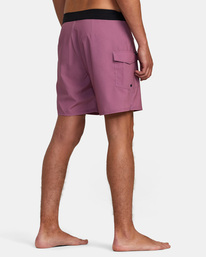 5 Restless Boardshorts 17" Purple M10625RT RVCA