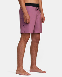 6 Restless Boardshorts 17" Purple M10625RT RVCA