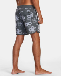 4 Freeport Boardshorts 16" Purple M1072RFT RVCA