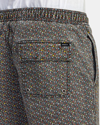 7 Escape Print Elastic Walkshorts 17” Black M2011REP RVCA