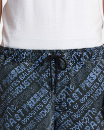 8 Escape Print Elastic Waist Walkshorts 17” Purple M2011REP RVCA