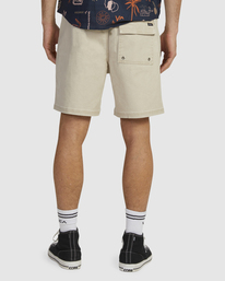 2 ESCAPE ELASTIC WALKSHORTS 17”  M2073REE RVCA