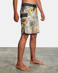 6 Eastern Boardshorts 20" Green MA117EAS RVCA