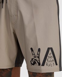 2 Versus Boardshorts Multicolor UVYBS00126 RVCA