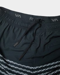 15 VA Sport Yogger Stretch 17" - Performance Shorts for Men Black V201TRYS RVCA