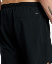 12 YOGGER STRETCH ATHLETIC SHORTS 17" Black V201TRYS RVCA