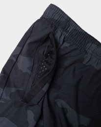 15 Yogger Stretch Elastic Waist Shorts 17" Brown V201TRYS RVCA