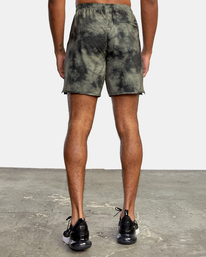 3 Yogger Stretch Elastic Waist Shorts 17" Brown V201TRYS RVCA