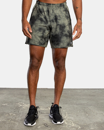 2 Yogger Stretch Elastic Waist Shorts 17" Brown V201TRYS RVCA