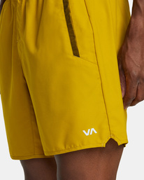 2 Yogger Stretch Elastic Waist Shorts 17" Green V201TRYS RVCA