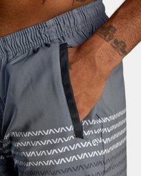 8 Yogger Stretch Elastic Waist Shorts 17" Black V201TRYS RVCA