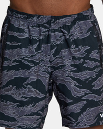 8 Yogger Stretch Elastic Waist Shorts 17" Black V201TRYS RVCA