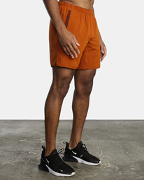 6 Yogger Stretch Elastic Waist Shorts 17" Black V201TRYS RVCA