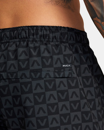 8 Yogger Stretch Elastic Waist Shorts 17" Black V201TRYS RVCA