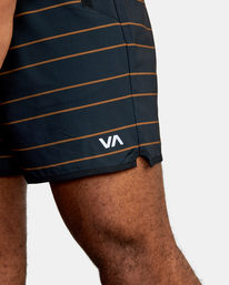3 Yogger Stretch Elastic Waist Shorts 17" Black V201TRYS RVCA