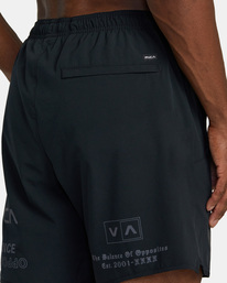 9 Yogger Stretch Elastic Waist Shorts 17" Black V201TRYS RVCA