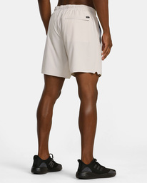 6 Yogger Stretch Elastic Waist Shorts 17" Brown V201TRYS RVCA