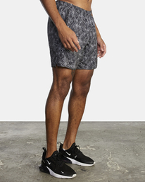 6 Yogger Stretch Elastic Waist Shorts 17" Grey V201TRYS RVCA