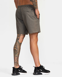 5 Yogger Stretch Elastic Waist Shorts 17" Beige V201TRYS RVCA