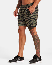 4 Yogger Stretch Elastic Waist Shorts 17" Beige V201TRYS RVCA