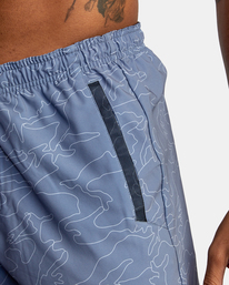 8 Yogger Stretch Elastic Waist Shorts 17" White V201TRYS RVCA