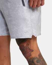 9 Yogger Stretch Elastic Waist Shorts 17" White V201TRYS RVCA