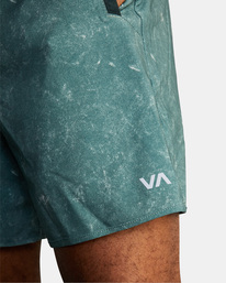 3 Yogger Stretch Elastic Waist Shorts 17" White V201TRYS RVCA