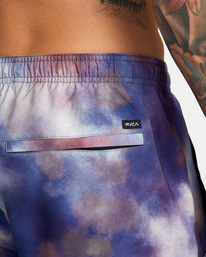 8 Yogger Stretch Elastic Waist Shorts 17" White V201TRYS RVCA