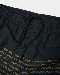 12 YOGGER IV ATHLETIC SHORTS 17" Black V2091YGR RVCA